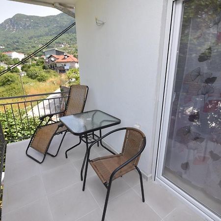 Subotic S Apartmani Risan Exterior photo
