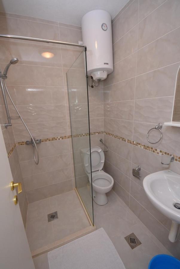 Subotic S Apartmani Risan Exterior photo