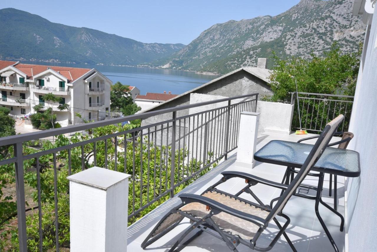 Subotic S Apartmani Risan Exterior photo
