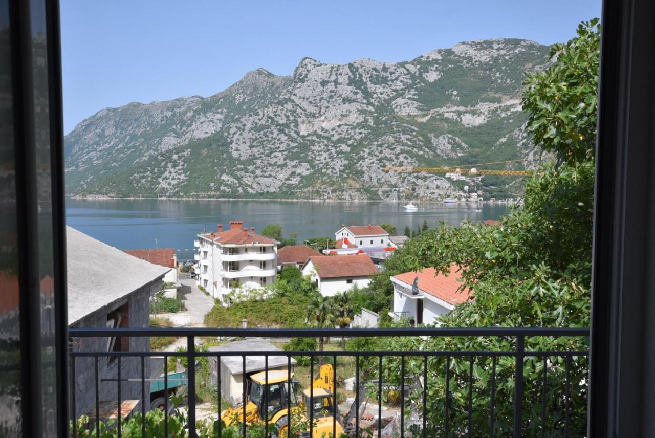 Subotic S Apartmani Risan Exterior photo
