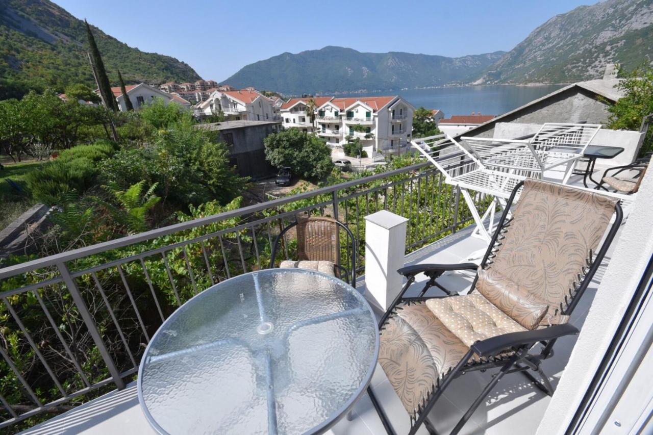 Subotic S Apartmani Risan Exterior photo